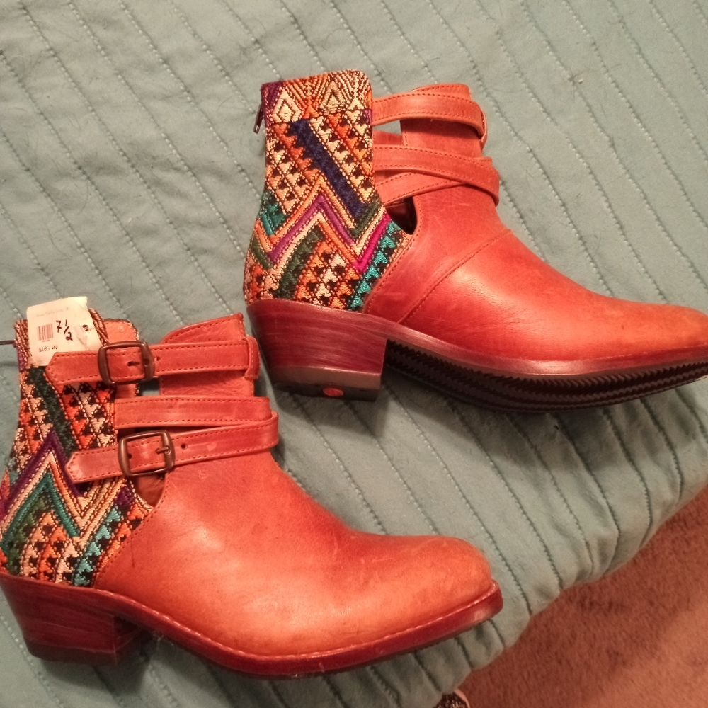 Women's leather booties